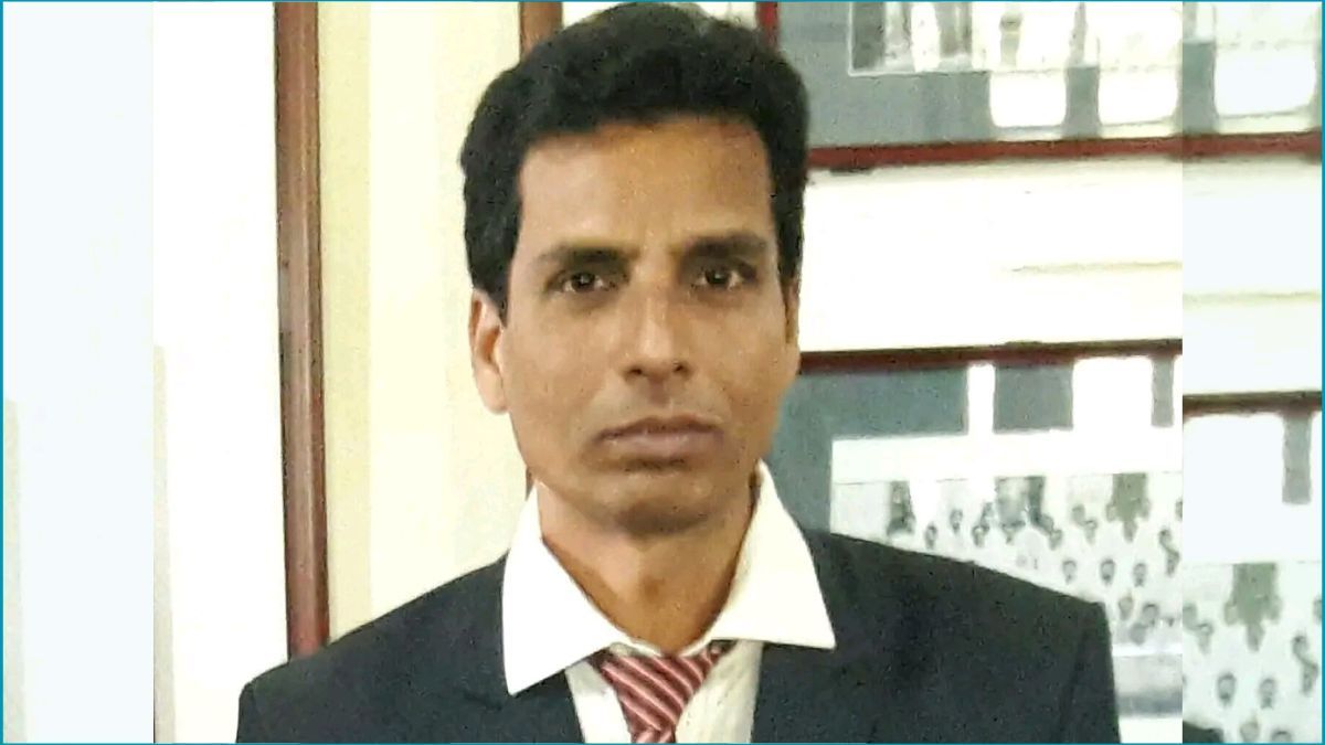 ঝিনাইদহে সড়ক দুর্ঘটনায় কবি রফিক রেজা নিহত