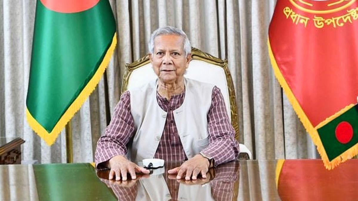 জাতির উদ্দেশে ভাষণ দিচ্ছেন প্রধান উপদেষ্টা