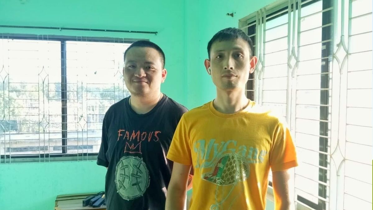 খাগড়াছড়িতে দুই চীনা নাগরিক আটক