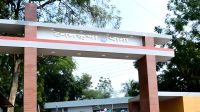 সন্তান প্রবাসীর স্ত্রীকে দিয়ে চলে গেলেন অজ্ঞাত নারী