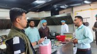 ফেনীতে ভেজাল নিয়ন্ত্রণে খাদ্যের মান যাচাই অভিযান