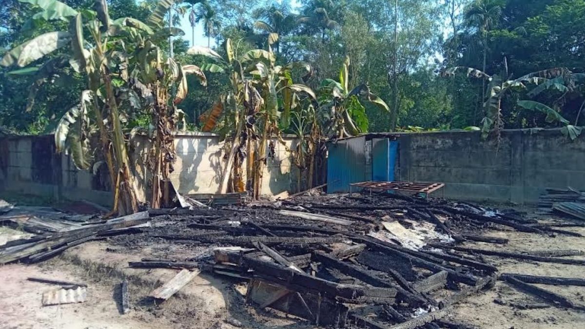 চট্টগ্রামে ইপিআই টিকাকেন্দ্রে দুর্বৃত্তের আগুন