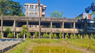শতবর্ষ পেরিয়ে জীর্ণতায় ডুবছে বাগেরহাট সরকারি পিসি কলেজ