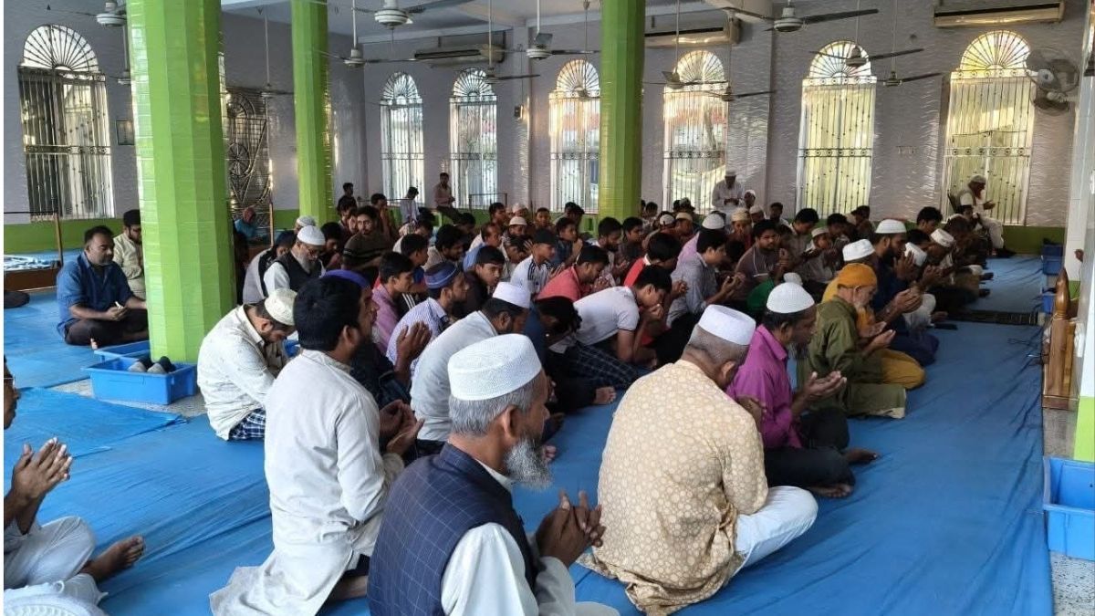 খালেদা জিয়ার সুস্থতা কামনায় ফেনীতে ছাত্রশিবিরের দোয়া