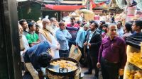 ফেনীতে ভ্রাম্যমাণ ল্যাবের তদারকি : হোটেল–রেস্তোরায় খাদ্যের গুণগত মান যাচাই
