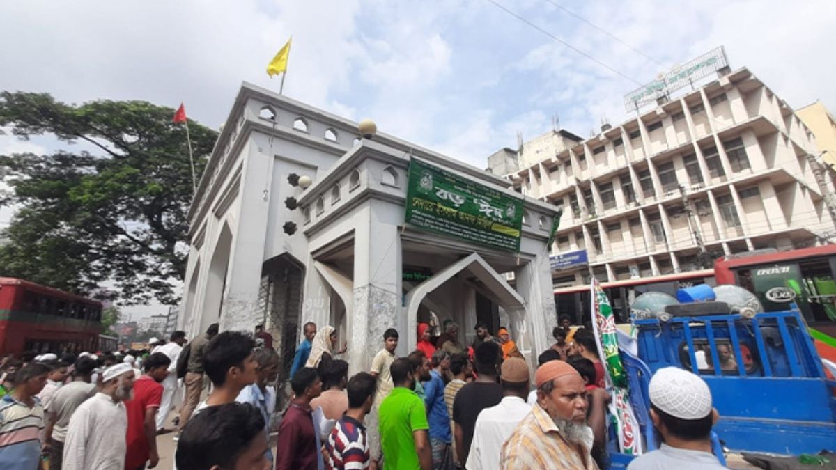 গোলাপ শাহ’র মাজারে ১০ মাসে মিলল প্রায় ৫৭ লাখ টাকা