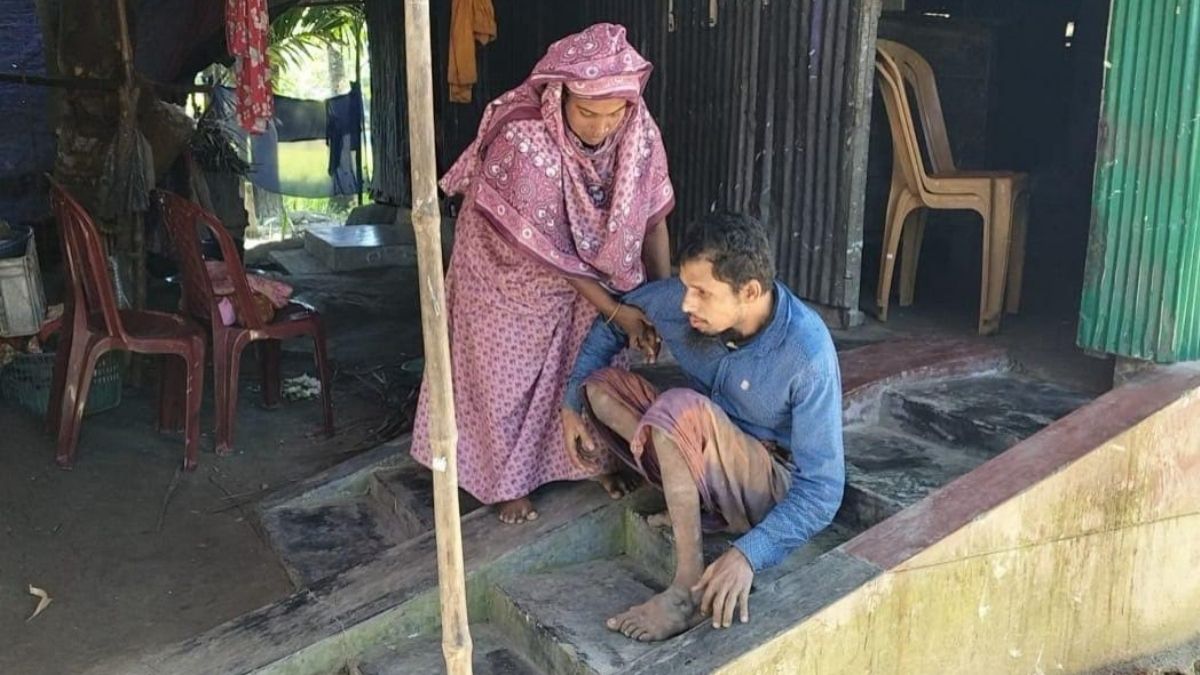 প্রতিবন্ধী স্বামীকে নিয়ে মানবেতর দিন কাটছে কমলার