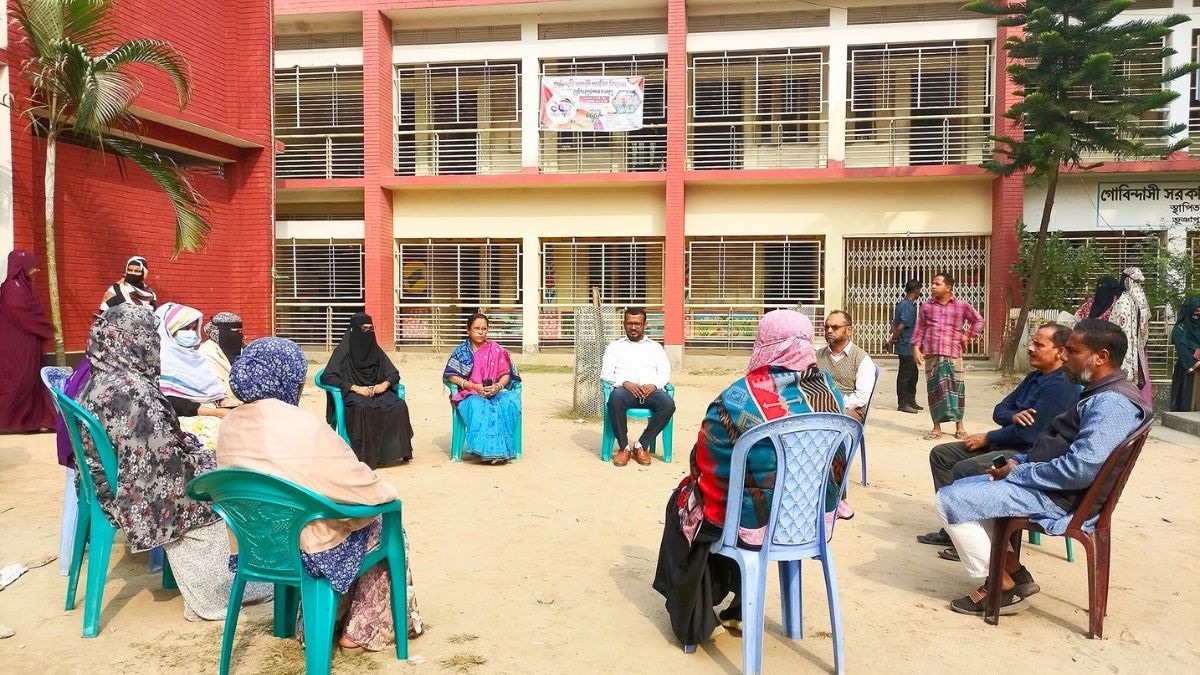 বার্ষিক পরীক্ষা বর্জন করে ভূঞাপুরে প্রাথমিক শিক্ষকদের কর্মবিরতি পালন