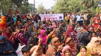 ঝিনাইদহে শিশুর লাশ নিয়ে মহাসড়ক অবরোধ, বিচার দাবি