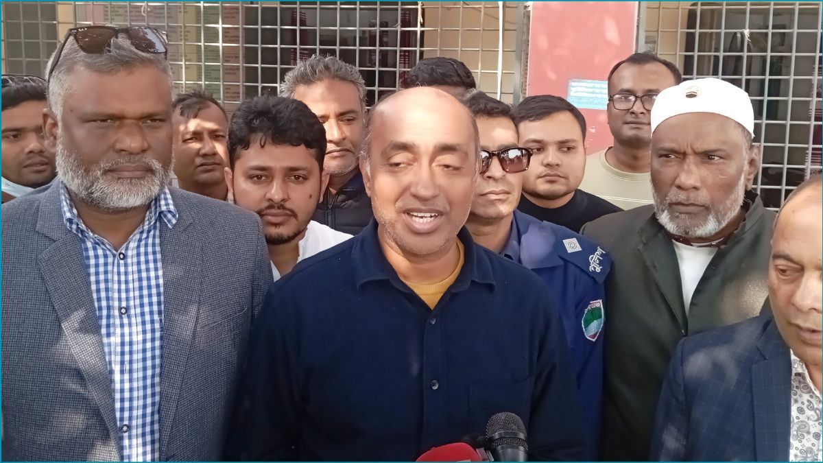 তারেক রহমান বাংলাদেশের ভোটার কি না, এ প্রশ্ন অবান্তর : অ্যাটর্নি জেনারেল