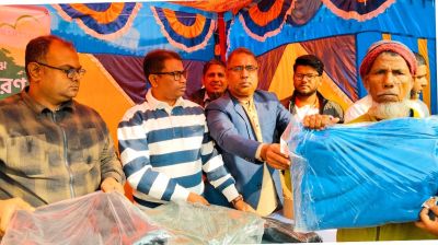 চাঁপাইনবাবগঞ্জে ব্যাবিলন গ্রুপের শীতবস্ত্র বিতরণ