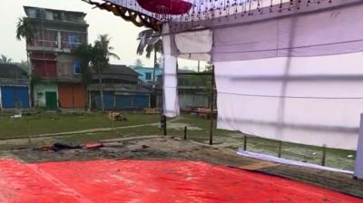 বাউফলে বিএনপি প্রার্থীর জনসভা মঞ্চে অগ্নিসংযোগ