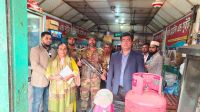 চাঁদপুরে সেনাবাহিনী ও ভোক্তা অধিদপ্তরের অভিযানে ১ লাখ টাকা জরিমানা আদায়