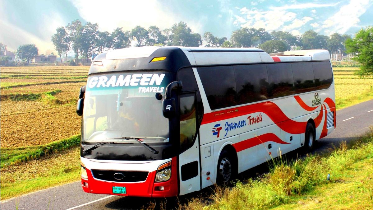 চাঁপাইনবাবগঞ্জে গ্রামীণ ট্রাভেলসে যাত্রীর মৃত্যু