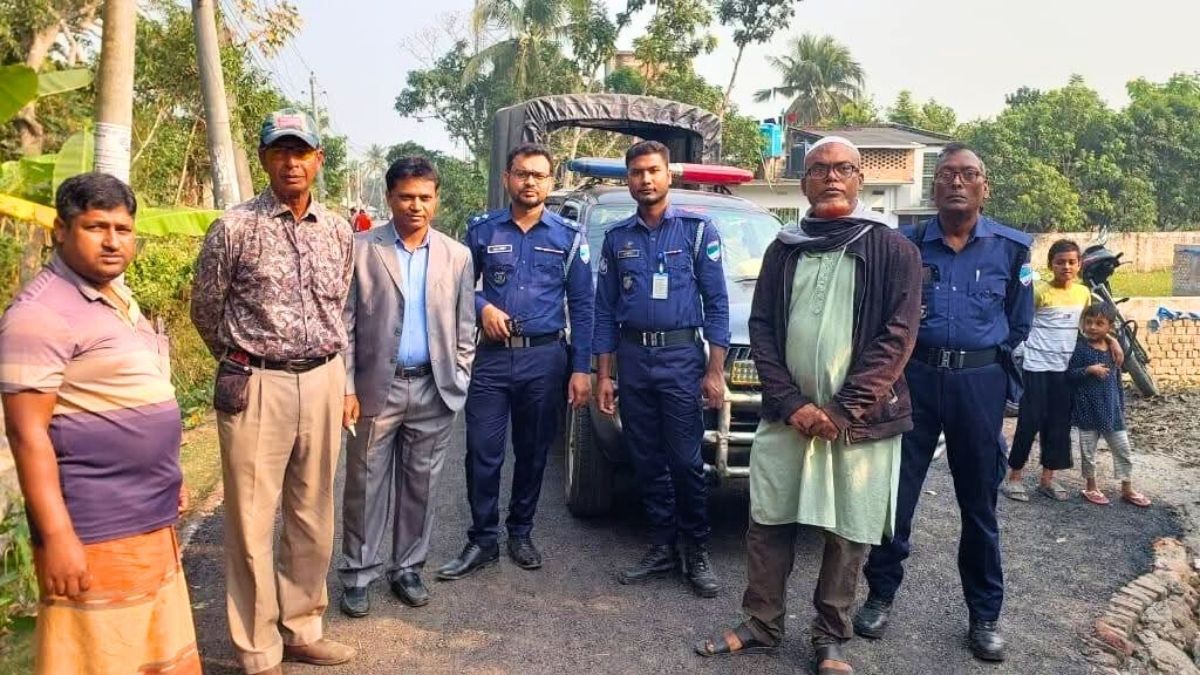 সাতক্ষীরায় উন্নয়ন কাজে চাঁদাবাজি, পুলিশ পাহারায় কাজ শেষ করলেন ঠিকাদার