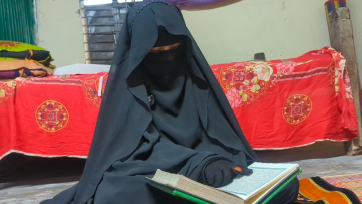 কুয়াকাটায় ১১ মাসেই হাফেজ হলেন শিশু মারজুকা