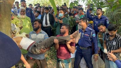 ফেনীতে জেলা ও দায়রা জজ আদালতের সেরেস্তাদারের ঝুলন্ত মরদেহ উদ্ধার