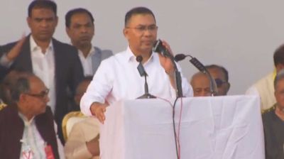 সংবর্ধনা মঞ্চে বক্তব্য রাখছেন তারেক রহমান