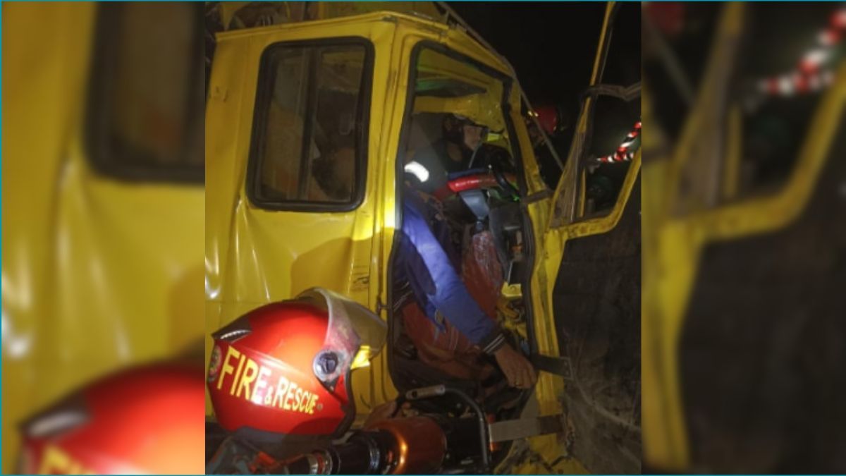 পটিয়ায় বাস-ট্রাকের সংঘর্ষে চালক নিহত