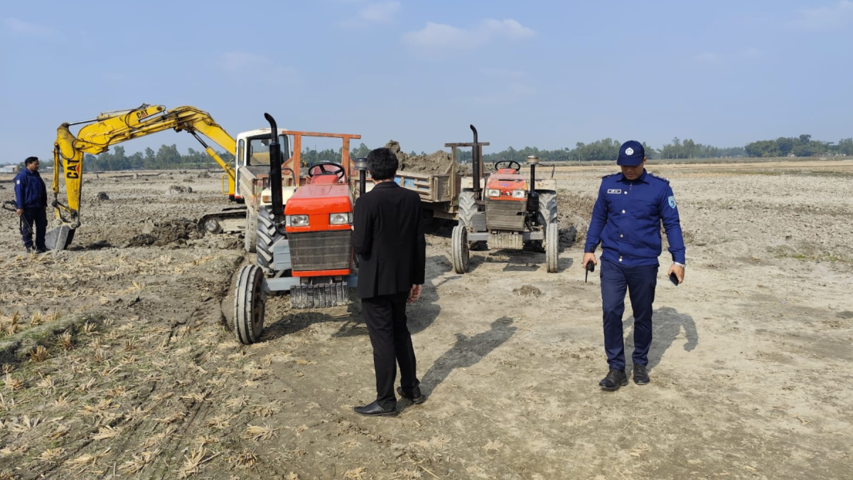 বাংলাদেশের খবরে সংবাদ প্রকাশের পর লালমনিরহাটে ভ্রাম্যমাণ আদালতের অভিযান