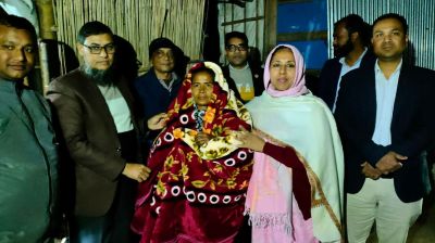 শীতার্তদের পাশে ঠাকুরগাঁওয়ের জেলা প্রশাসক