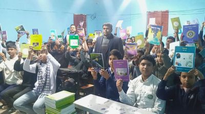 বছরের প্রথম দিনে জয়পুরহাটে ১৪ লাখের বেশি বই বিতরণ