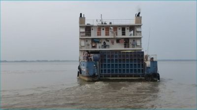 ১২ ঘণ্টা পর দৌলতদিয়া-পাটুরিয়া নৌরুটে ফেরি চলাচল স্বাভাবিক