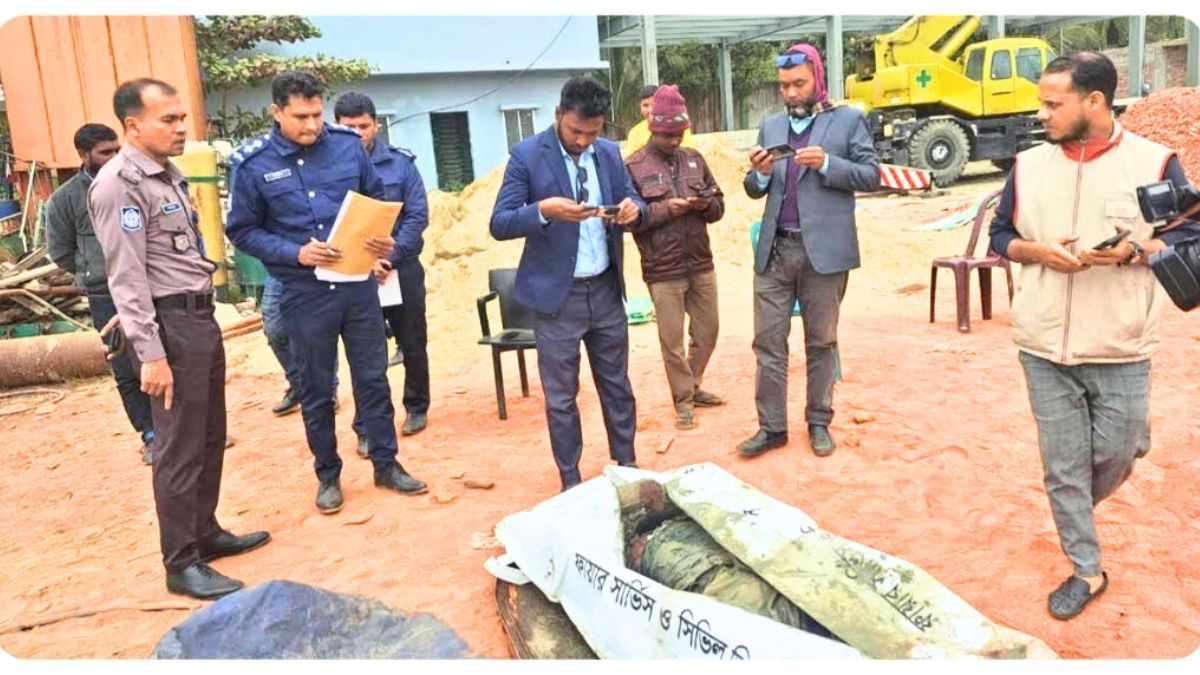 সীতাকুণ্ডে স্ক্র্যাপ জাহাজে ডাকাতের হামলা, নিহত ২