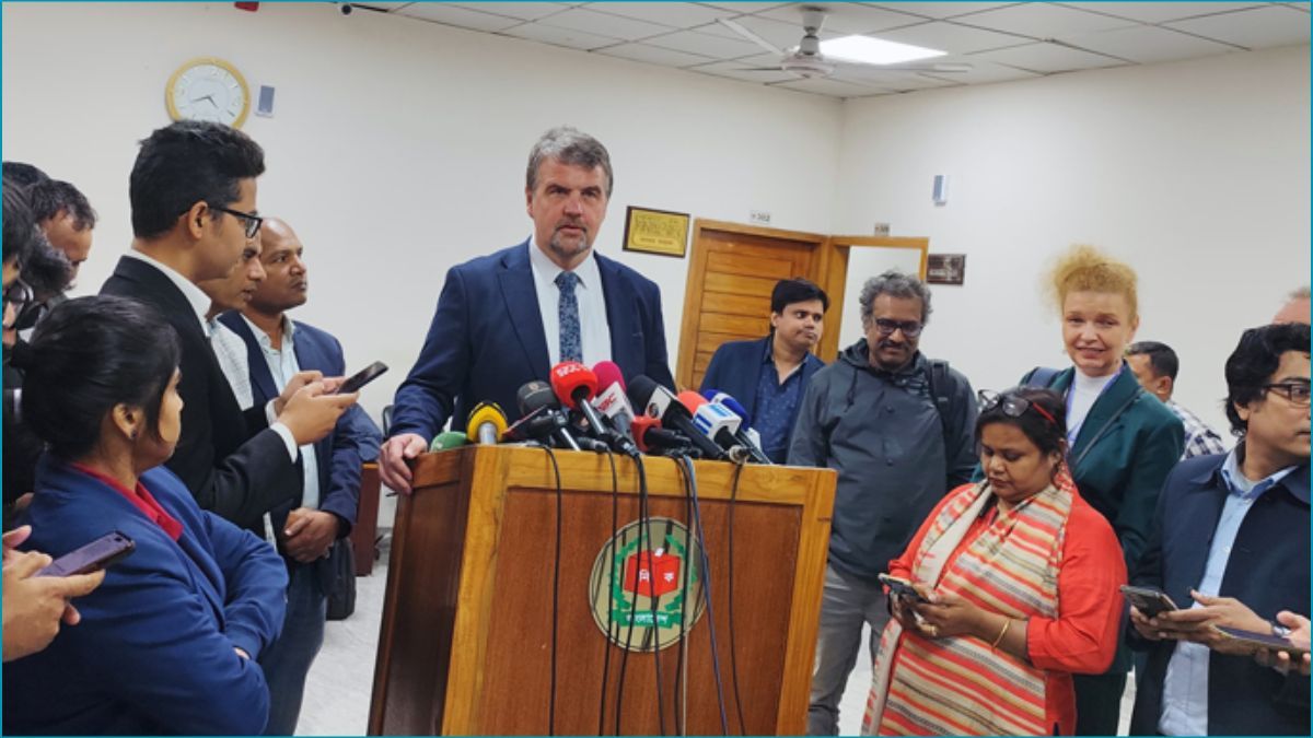 পুরো নির্বাচনী প্রক্রিয়ার শেষ পর্যন্ত কাজ করবে ইইউ