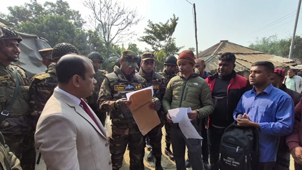 বগুড়ায় ১০ কোটি টাকার নকল সিগারেট তৈরির সরঞ্জাম জব্দ