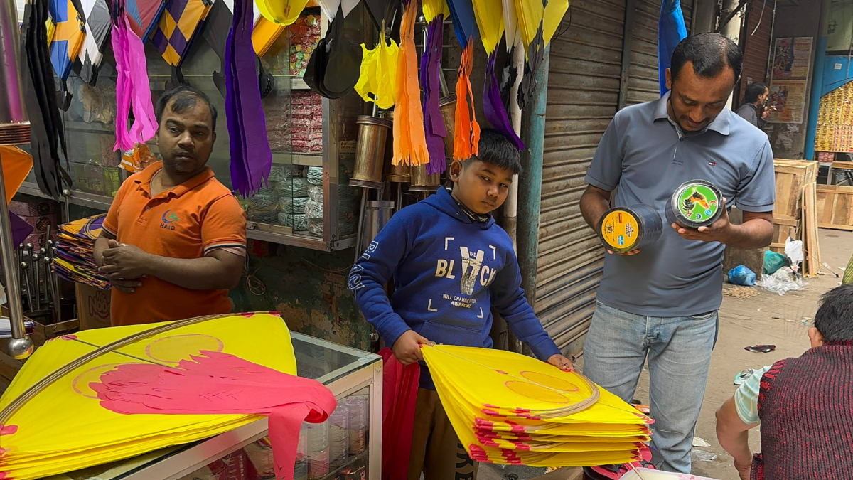 ‘সাকরাইন’ আগামীকাল, পুরান ঢাকার অলিগলিতে উৎসবের আমেজ