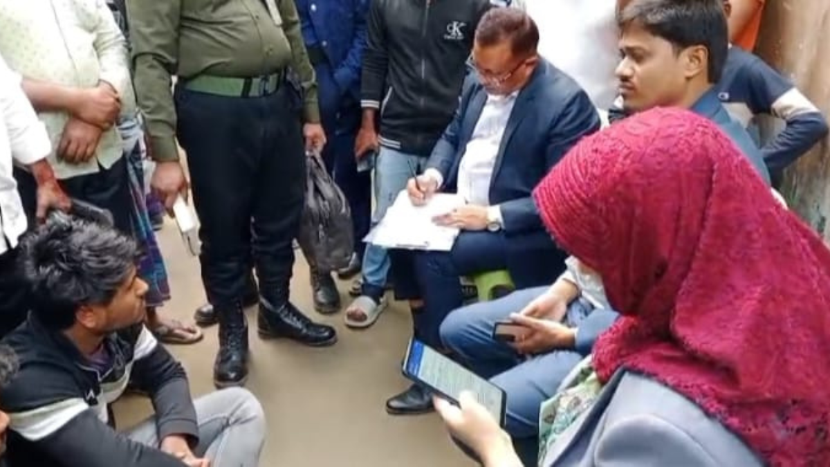 পঞ্চগড়ে সরকারি সারে কারসাজি : ডিলারকে ৩০ হাজার টাকা জরিমানা