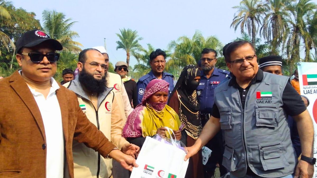 আরব আমিরাতের ত্রাণে শীতার্তদের মুখে হাসি