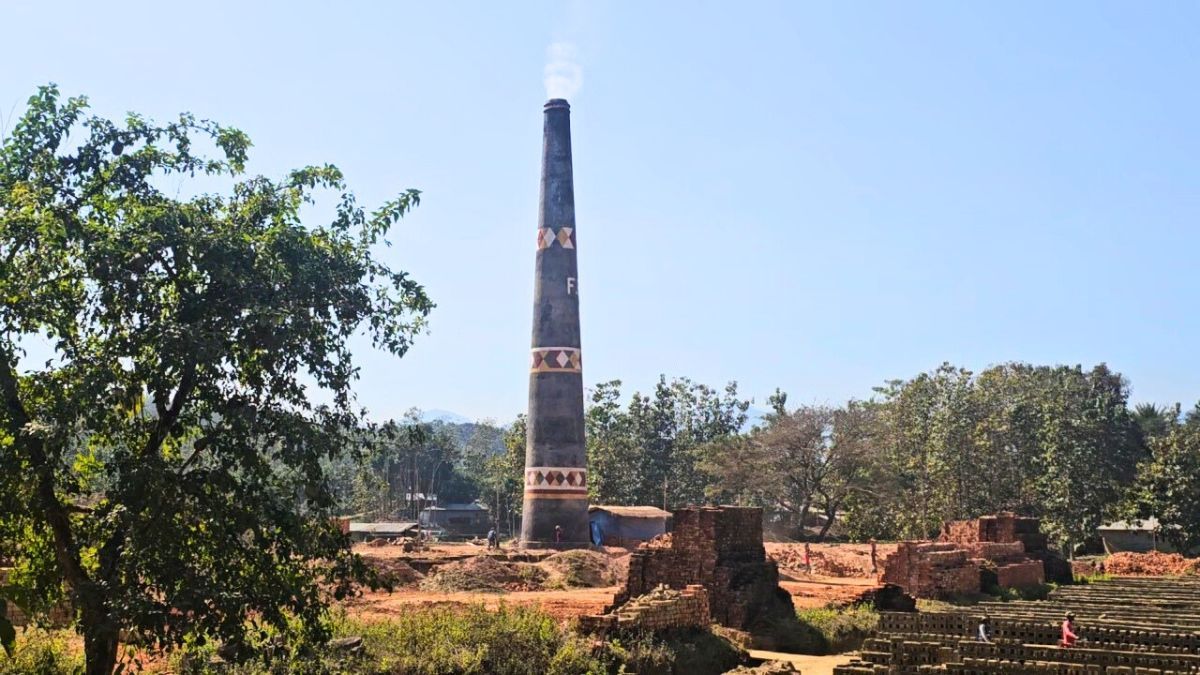 বান্দরবানে অবৈধ ইটভাটা বন্ধ, জরিমানা ৯ লাখ