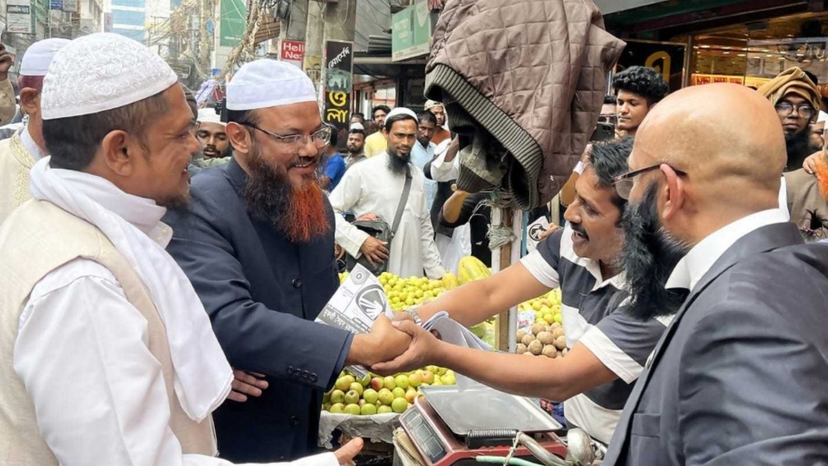 বরিশাল-৫ আসনে নির্বাচনী উত্তাপ, মাঠে নেমেছেন প্রধান প্রার্থীরা