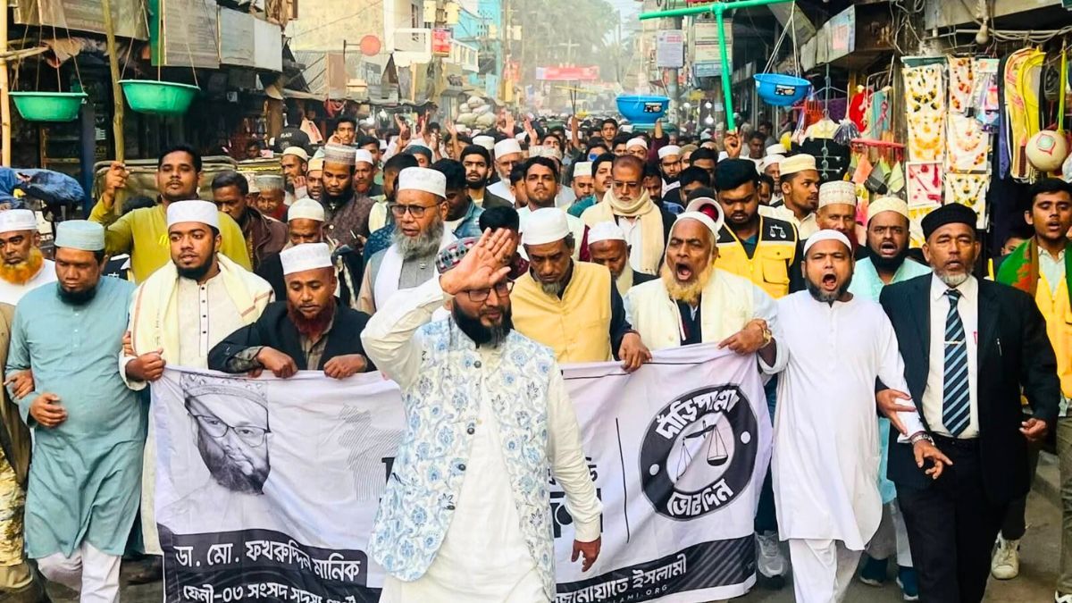 ফেনী-৩ আসনে ডা. ফখরুদ্দিন মানিকের দিনব্যাপী গণসংযোগ