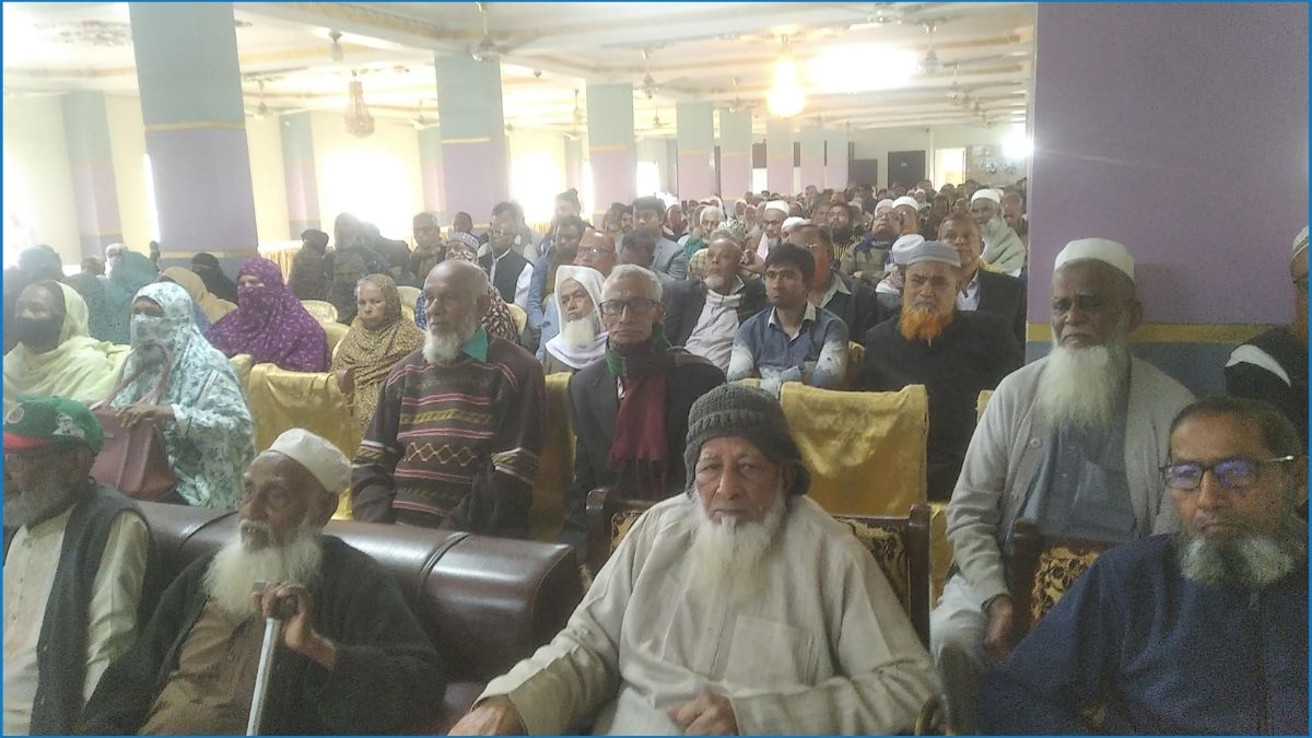 মুক্তিযোদ্ধাদের সঙ্গে ফরিদপুর-১ আসনে বিএনপির এমপি প্রার্থীর মতবিনিময়