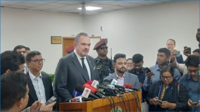 যুক্তরাষ্ট্র বাংলাদেশের নির্বাচনে কোনো পক্ষ নেয় না : রাষ্ট্রদূত ক্রিস্টেনসেন