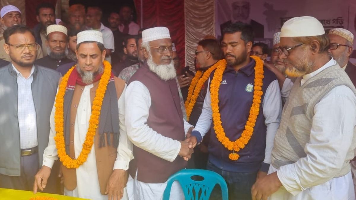 নাটোরে বিএনপি ছাড়লেন ১২ নেতাকর্মী যোগ দিলেন জামায়াতে