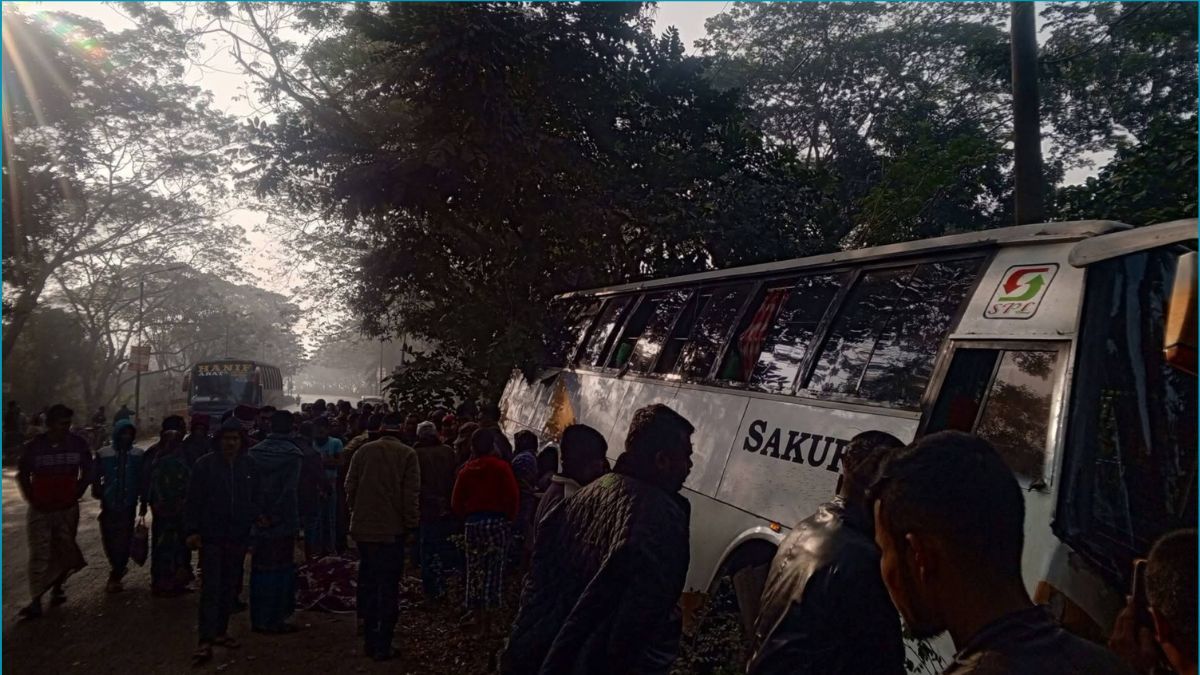 বরিশালে বাসচাপায় গ্রামীণ ব্যাংকের কর্মকর্তা নিহত