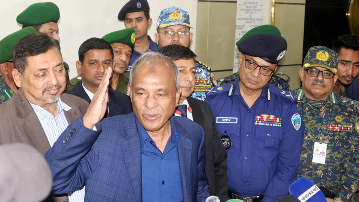 ভোটের দিন ইন্টারনেট বন্ধ করলে আইনি ব্যবস্থা : স্বরাষ্ট্র উপদেষ্টা