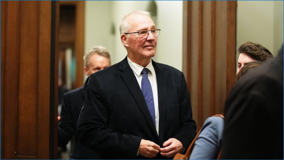 সংসদ সদস্য পদ থেকে বিল ব্লেয়ারের পদত্যাগ