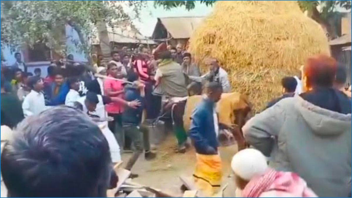 নওগাঁয় জামায়াত-বিএনপি সংঘর্ষে আহত ৫