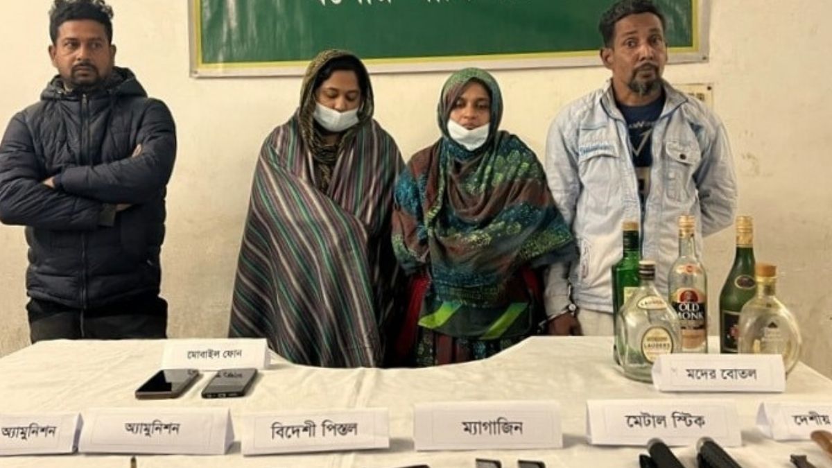 যশোরে যৌথ বাহিনীর অভিযানে অস্ত্র-গুলি উদ্ধার, দুই-ভাইসহ চারজন আটক