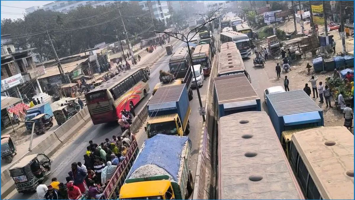 গাজীপুরে তিন সড়কে ২০-২৪ কিলোমিটার যানজট, ভোগান্তিতে যাত্রীরা