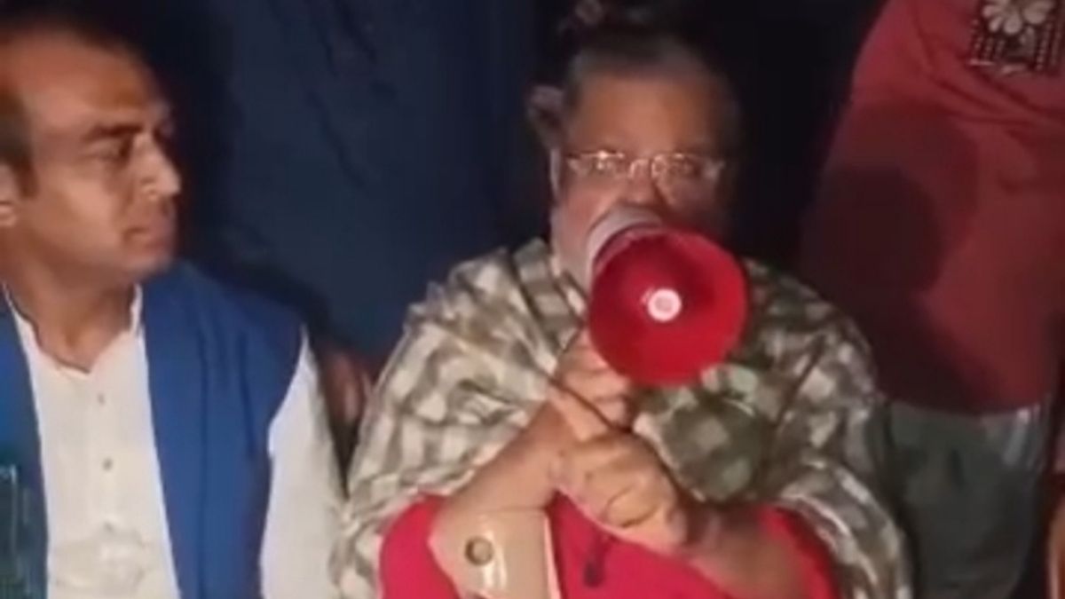 ‘ভোট না দিলে ঘর-বাড়ি সব পুড়াইয়া ছাড়খাড় করে দিবো’