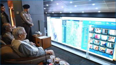 সারাদেশের ভোটের চিত্র পর্যবেক্ষণ করলেন প্রধান উপদেষ্টা