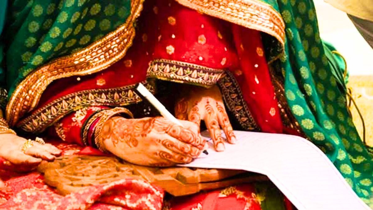 ভোট দেওয়ায় স্ত্রীকে তালাক দিলেন স্বেচ্ছাসেবক লীগ নেতা