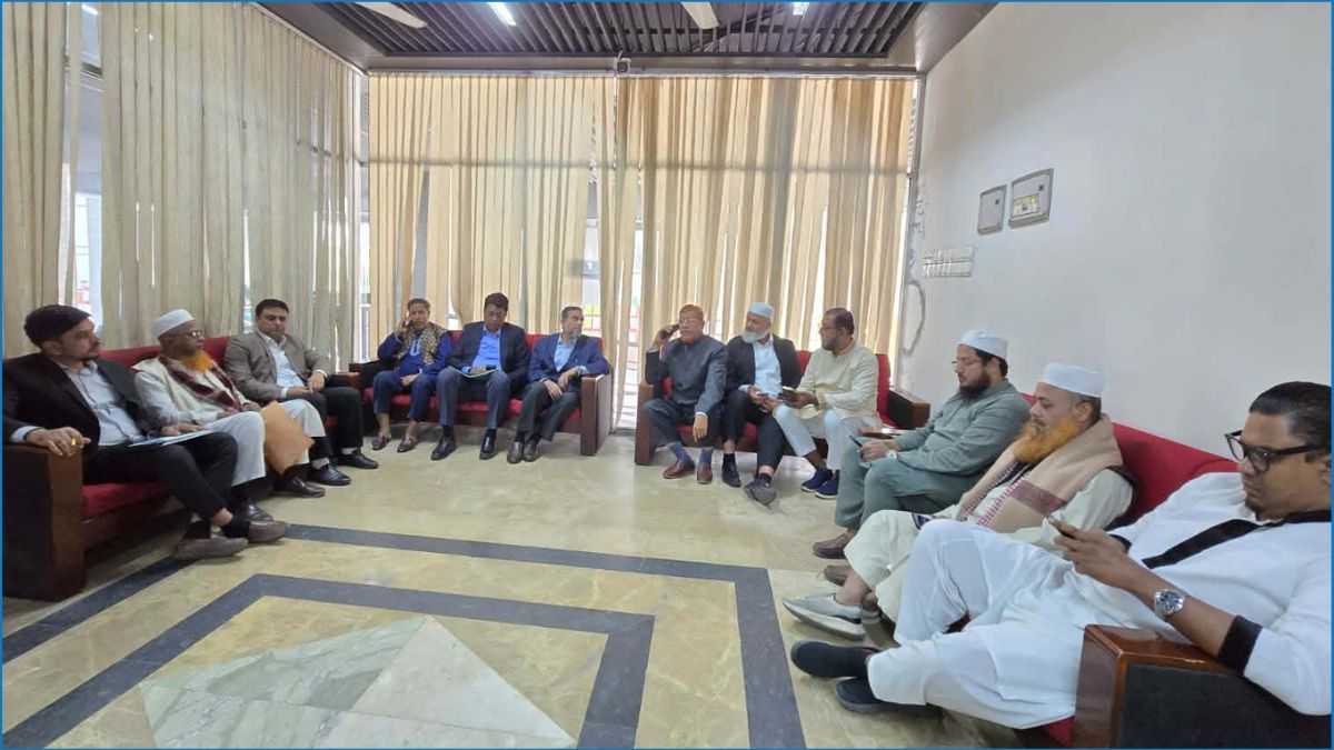 ইসিতে ১১ দলীয় ঐক্যের নেতারা, ৩০ আসনে ফল পুনঃগণনার দাবি