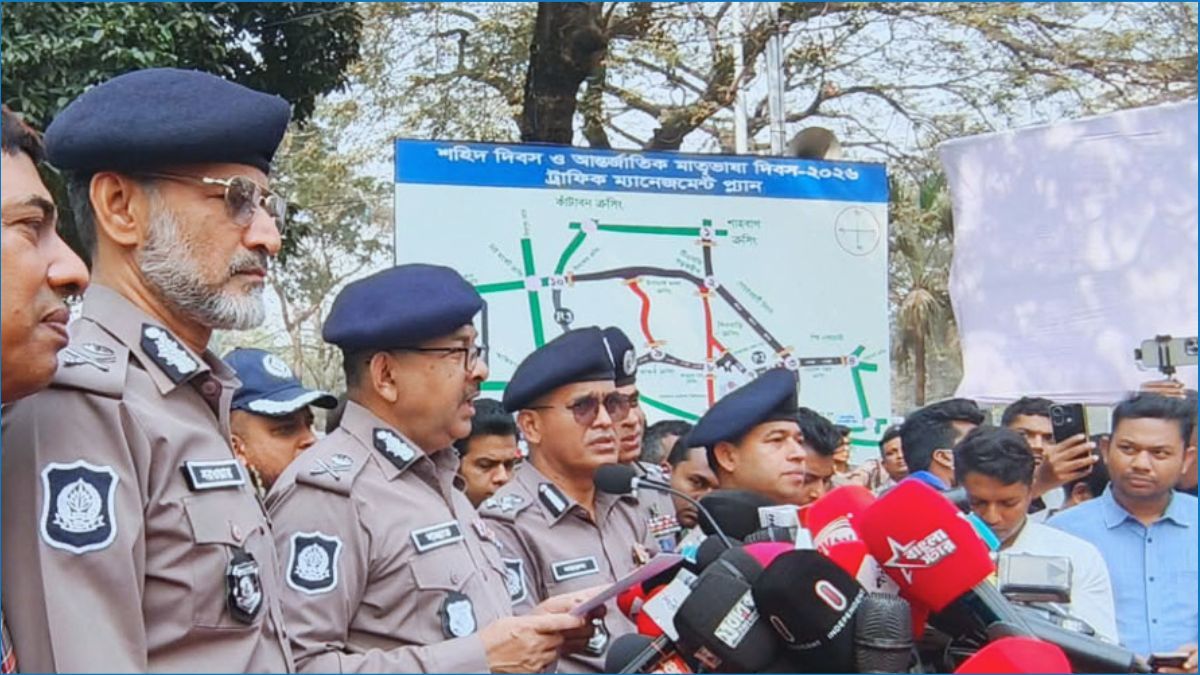 ২১ ফেব্রুয়ারি ঘিরে কোনো নিরাপত্তা শঙ্কা নেই : ডিএমপি কমিশনার
